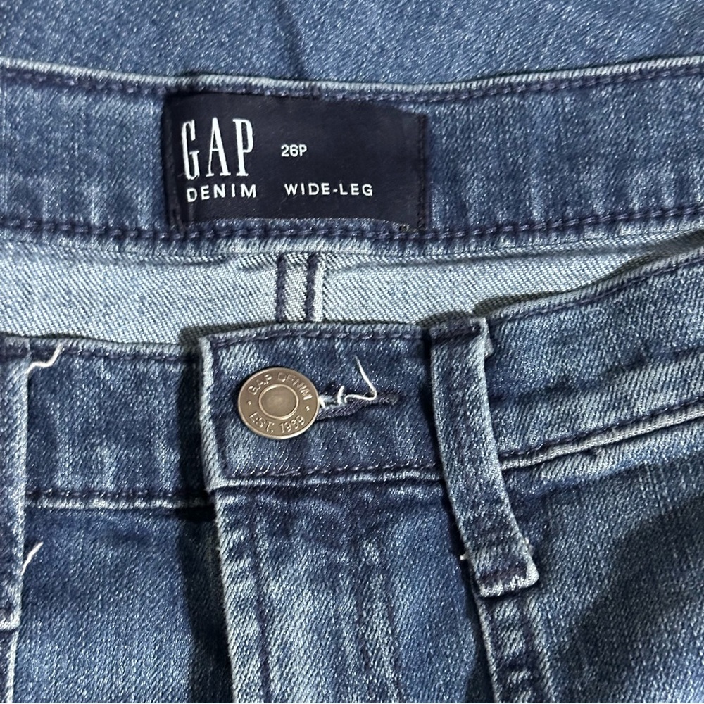 Gap Mid Rise Wide Leg Cropped Jeans Blue Medium Wash Denim Size 26 /2 Petite - Picture 10 of 15